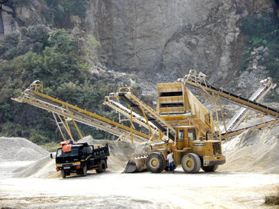 khai thác đá - Công Ty TNHH Một Thành Viên Nguyên Vật Liệu - Vôi Việt Nam